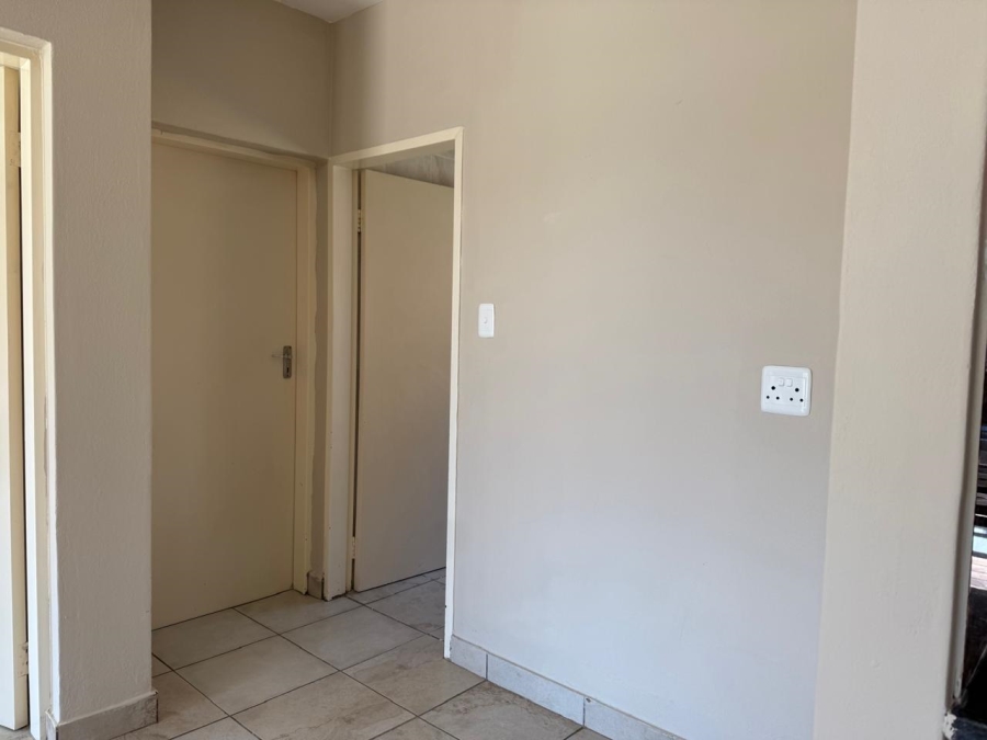 2 Bedroom Property for Sale in Waterval East North West